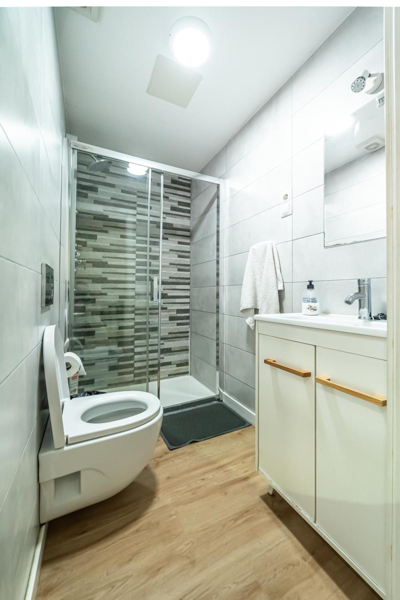 شقة New Flat , Modern , Wifi, 10Min Sol, 5 Reina Sofia مدريد المظهر الخارجي الصورة