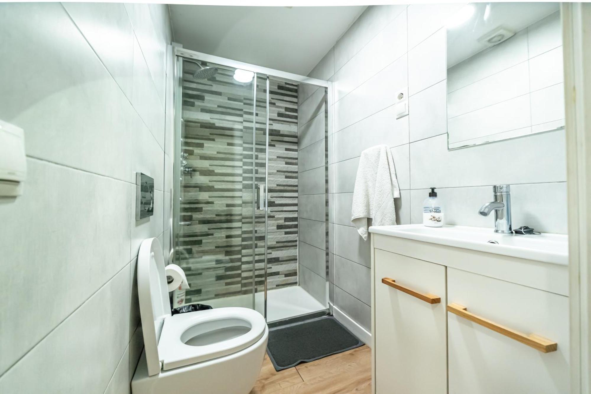 شقة New Flat , Modern , Wifi, 10Min Sol, 5 Reina Sofia مدريد المظهر الخارجي الصورة